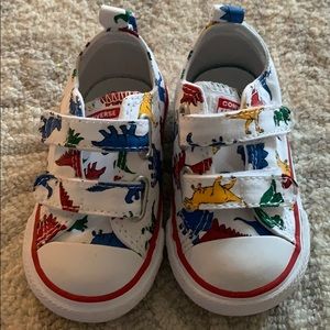 Dinosaur boy Converse